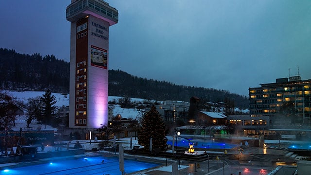 Therme im Dunklen