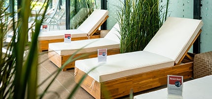 Paarliegen in der Therme Relax-Lounge